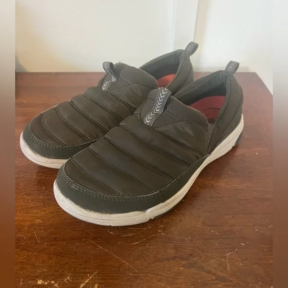 Ryka Quilted Slip-On Loafers - olive green White Sole women’s 7 - Picture 1 of 7